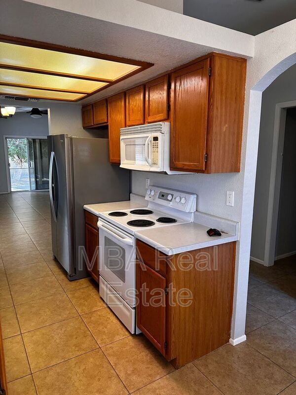 Building Photo - 23625 N 38th Dr