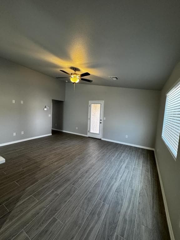 Building Photo - 714 Vista Grande Dr