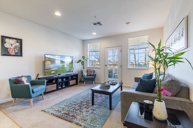 Foto del edificio - $2595 - Beautiful 1 Bd / 1 Ba Condo in Gat...