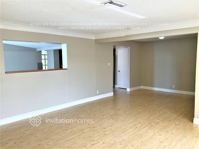 Foto del edificio - 225 NW 78th Terrace