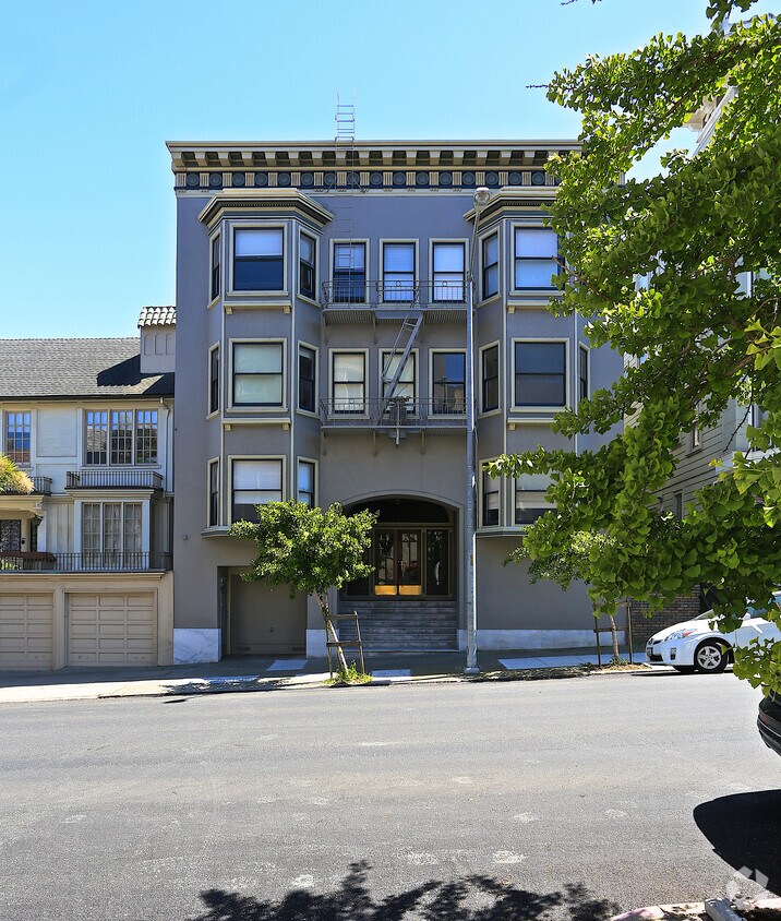 Building Photo - 3251 Washington St