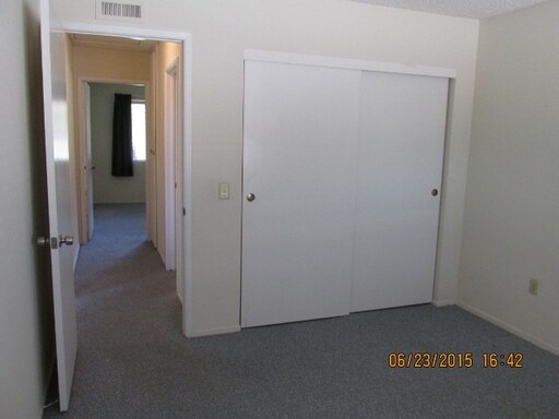 Building Photo - 1611 Peacock Blvd