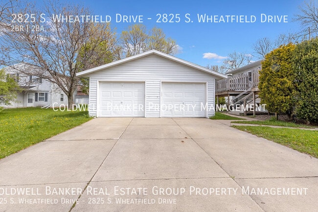 Building Photo - 2825 S Wheatfield Dr