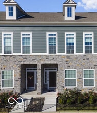 Building Photo - 812 Kinzer Ave