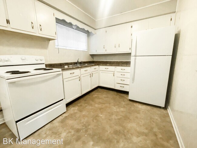Building Photo - 3 br, 1 bath House - 2905 Greenbush Street
