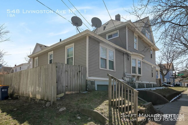 Building Photo - 548 Livingston NE #1 - Cute studio unit!