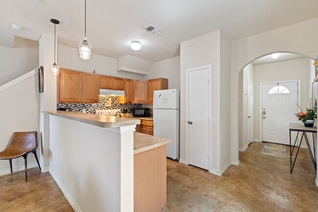 Foto del edificio - 7807 Kingsbury Wood