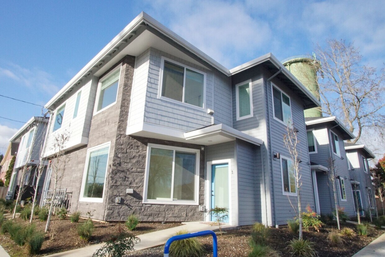 Foto principal - Stylish 2-Bedroom Townhouse in St John's R...