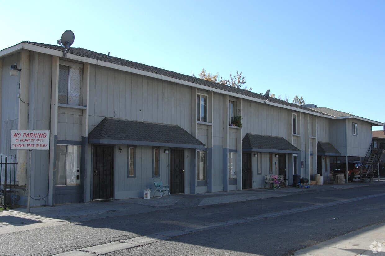 Building Photo - 1961 Kelly Ave