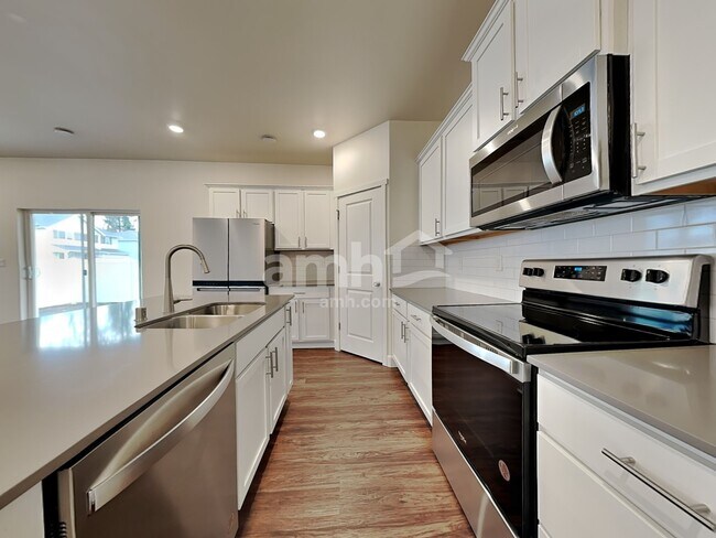 Foto del edificio - 4229 177th St E