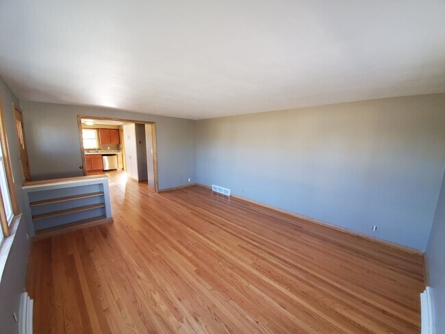Foto del edificio - 3 bedroom Northside ranch