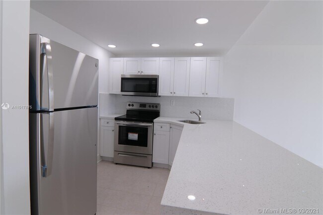 Foto del edificio - 801 NW 47th Ave