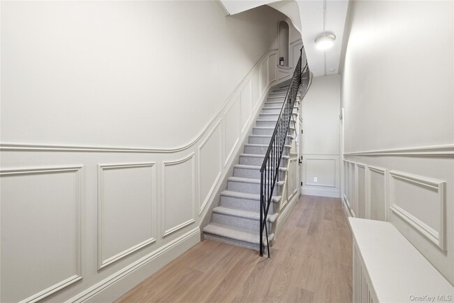 Foto del edificio - 13 W Hoffman Ave