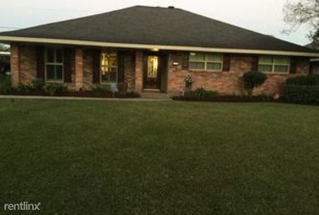 Building Photo - 1170 Desoto Dr