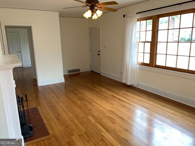 Foto del edificio - 155 Windsor Ct