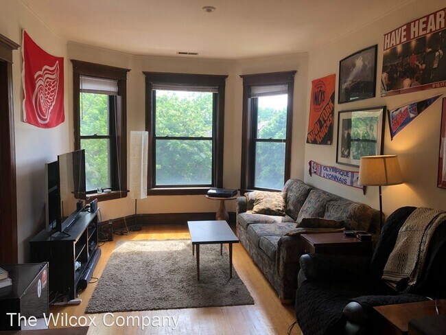 Foto del edificio - 3514-3516 N Bosworth Ave