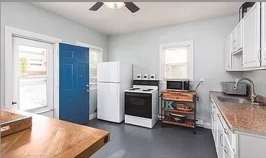 Foto del edificio - 14 Hartford Ave W