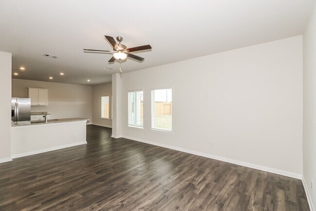 Foto del edificio - 424 Polly Grv Dr