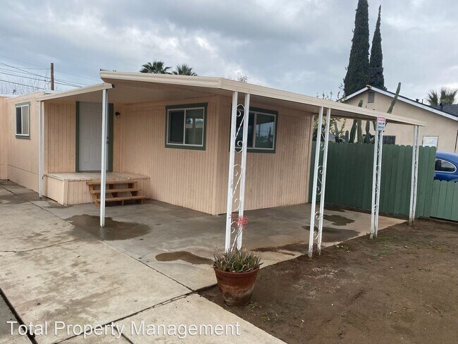Building Photo - 3 br, 1 bath House - 33111 Road 160