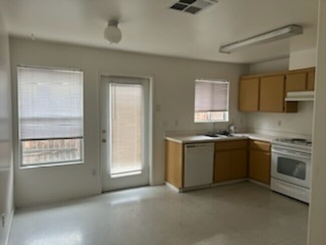 Foto del edificio - 6902 Valleyview Dr