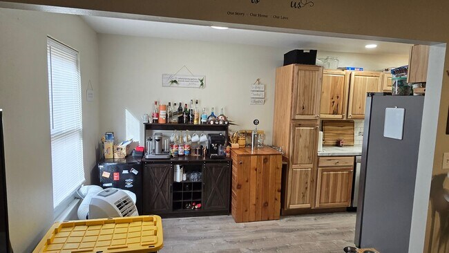 Foto del edificio - 2 Bed, 1.5 Bath Townhome with Garage Near McKee Medical Center