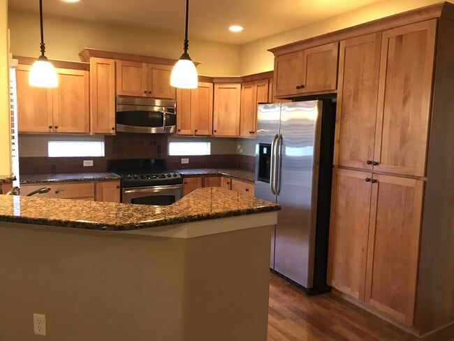 Building Photo - 5850 Dripping Rock Ln