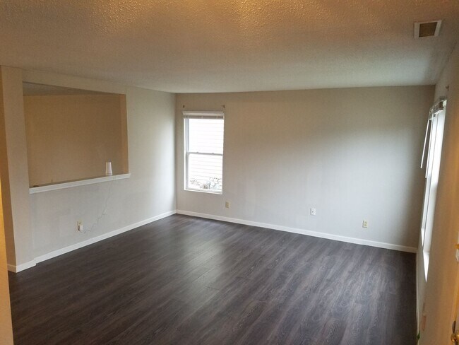 Foto del edificio - Charming & Spacious 4-Bedroom Home in Fish...