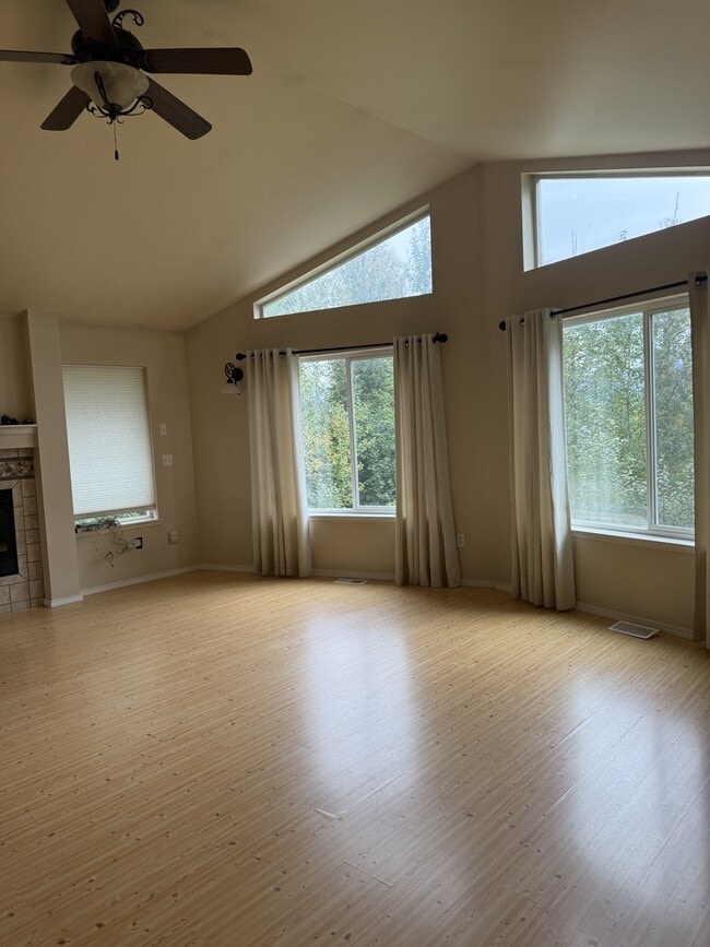 Foto del edificio - 7140 W Sandvik Dr