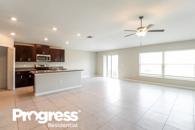 Building Photo - 1533 Blue Rose Dr
