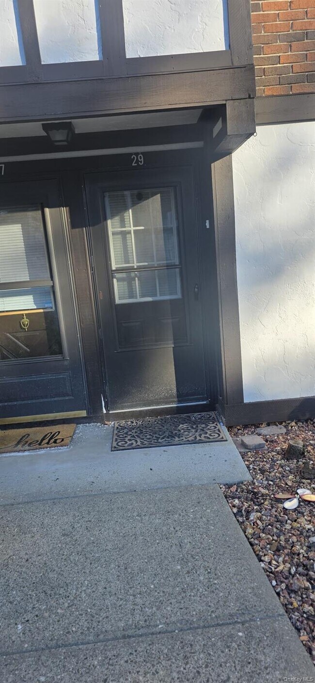 Foto del edificio - 29 Brittany Dr