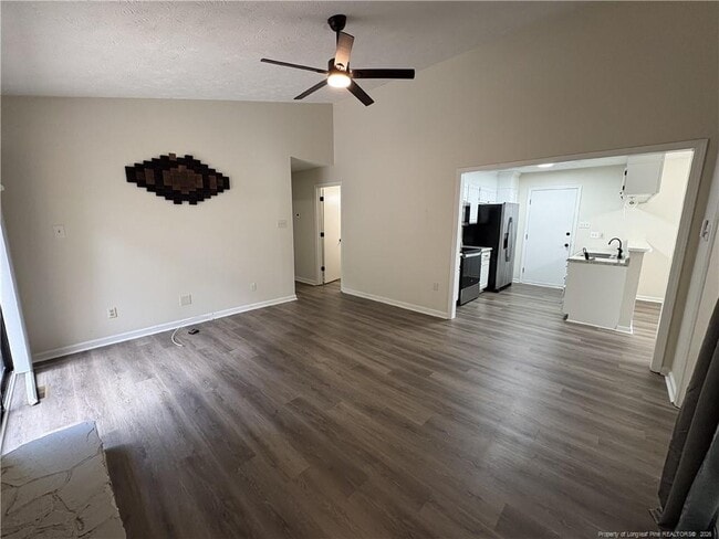 Building Photo - 491 Oates Dr