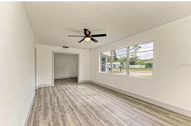 dormitorio 1 - 2653 Trinidad St