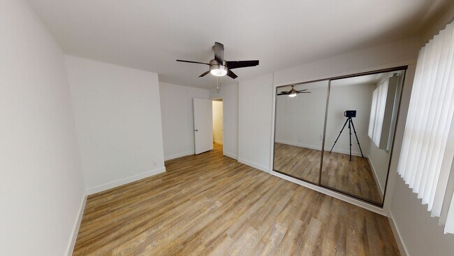 Foto del edificio - 11591 Riverside Dr