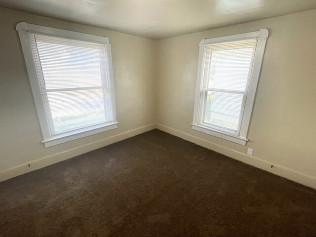 Building Photo - 4 Bedroom conveniently located in the popular Irvington neighborhood