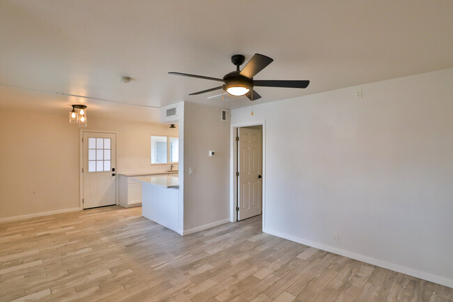 Building Photo - 3008 N 39th St