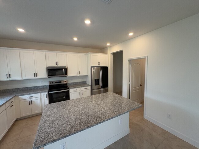 Building Photo - 3230 Sanctuary Dr