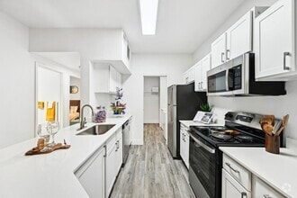 Building Photo - Stone Cliff Apartments