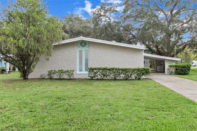 Foto del edificio - 6811 Riverside Dr