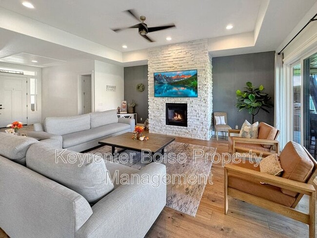 Building Photo - 9216 W Mirror Pond Dr