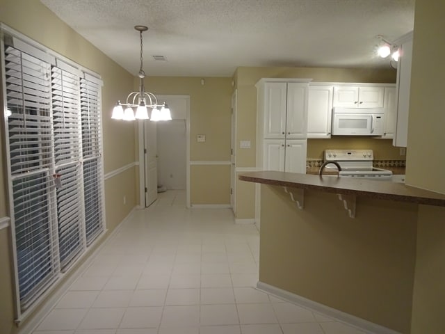 Building Photo - 285 Thornbush Ln