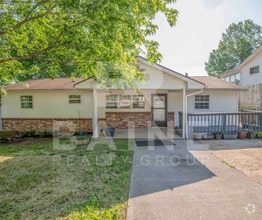 Building Photo - 2614 Dexter Ln