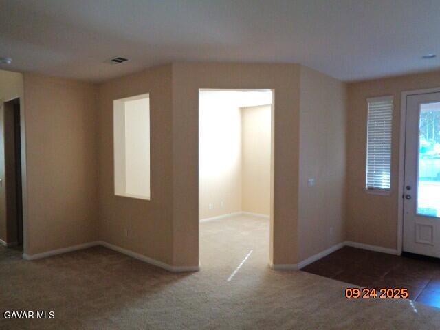 Building Photo - 42308 Klamath Ln