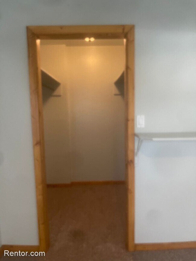 Foto del edificio - 1 br, 1 bath House - 2350 Fern St