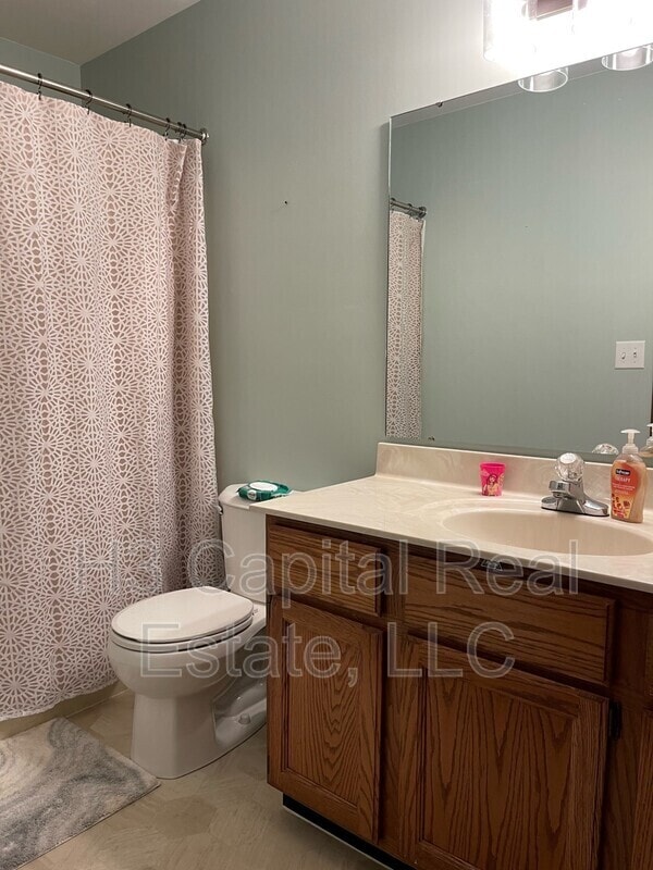 Building Photo - 111 Marmont Ct