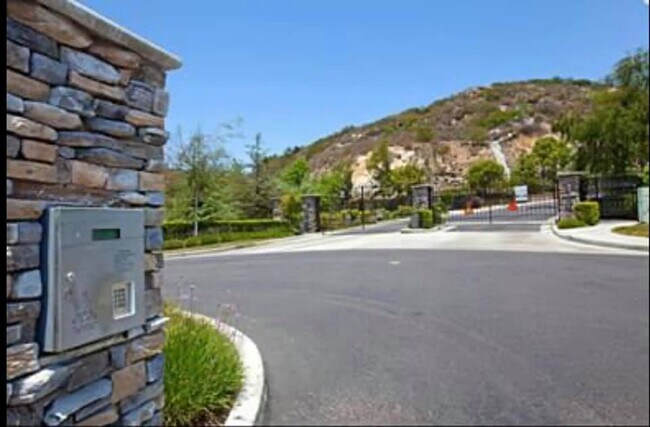 Foto del edificio - 721 Helmsdale Rd