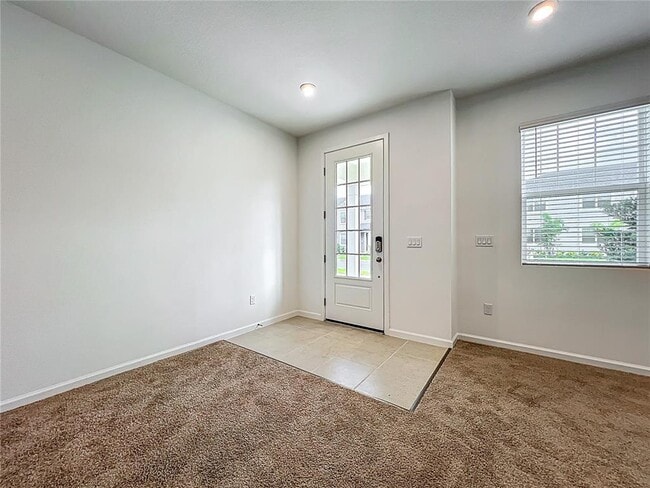 Building Photo - 9824 Walkway Dr