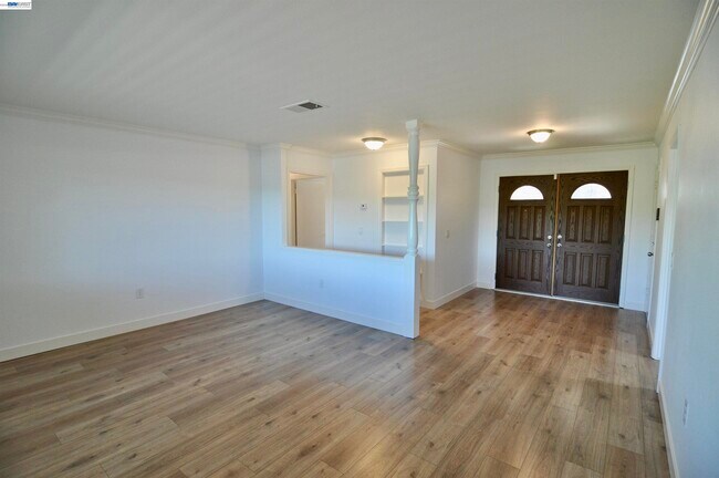 Foto del edificio - 9127 Tangerine St