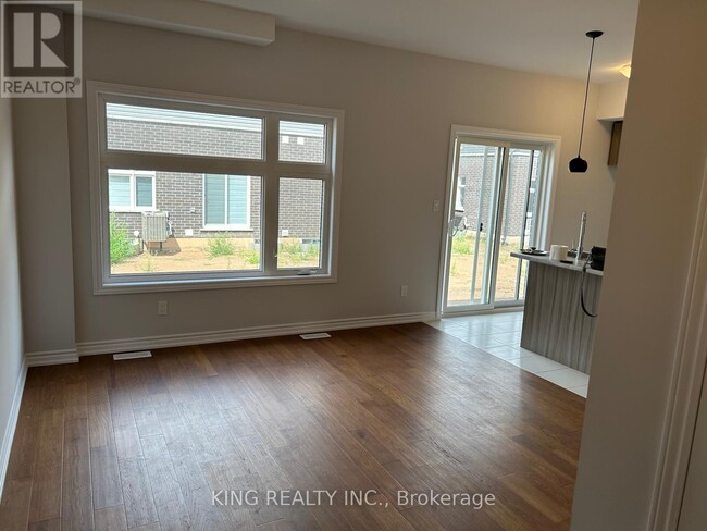 Photo du bâtiment - 5672 Dorchester Rd