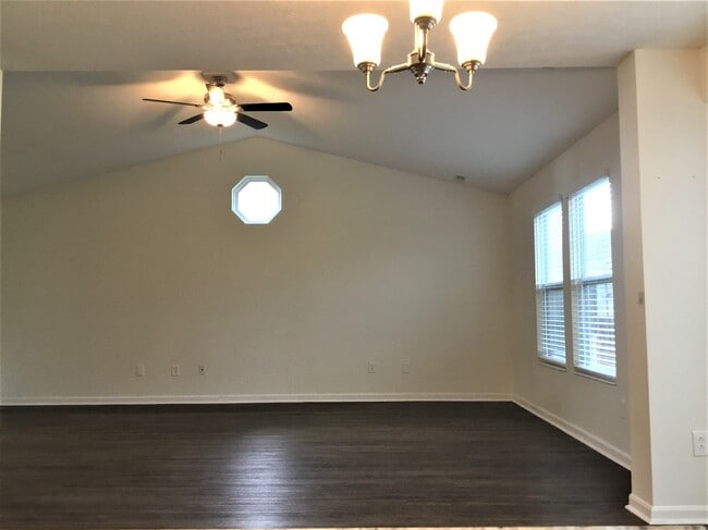 Building Photo - 5514 Windsor Ct