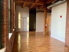 Building Photo - 49 Melcher St